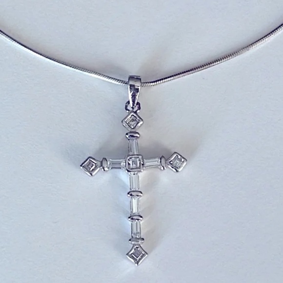 925 Sterling Silver Necklace w VINTAGE Crystal Cross Pendant - Picture 1 of 7